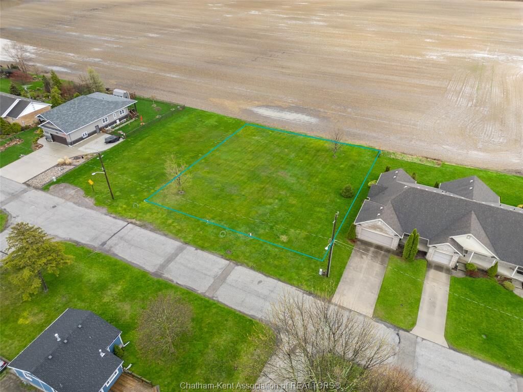 Property Photo:  5 Myrtle Street  ON N0P 2C0 