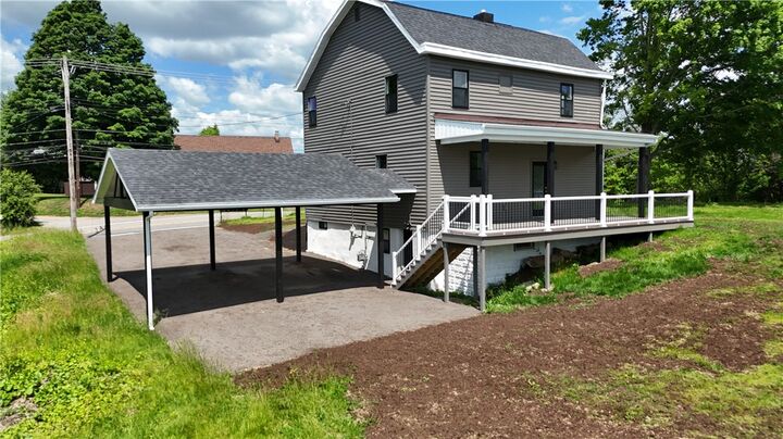 Property Photo: 1076 Chapel Rd PA 15061