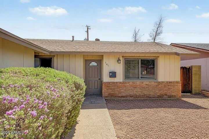 Property Photo:  741 N Jay Street  AZ 85225 