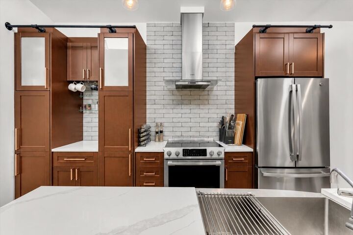 Property Photo: 1420 E 7th Avenue 304 BC V5N 1R8