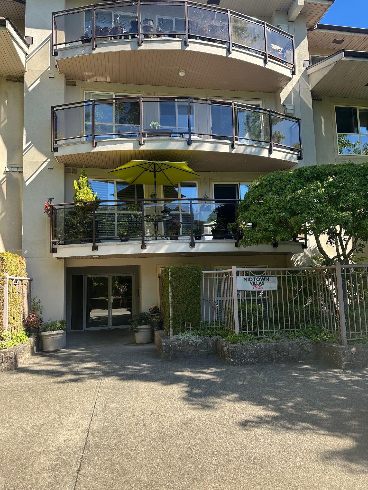 Property Photo: 7505 138 Street 212 BC V3W 0W6