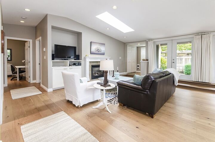 Property Photo:  2233 Alden Lane  BC V7P 2J7 