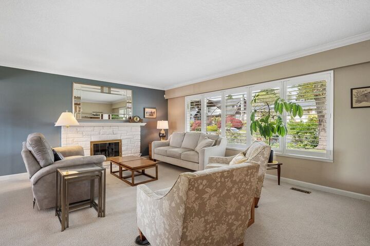Property Photo: 66 Courtney Crescent BC V3L 4M2