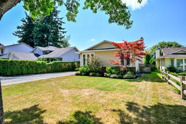 Property Photo: 27258 26B Avenue BC V4W 3K2