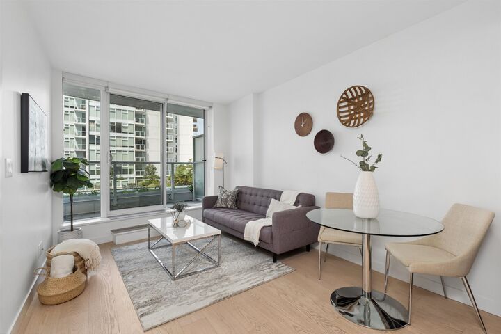 Property Photo:  2220 Kingsway Street 531  BC V5N 0G4 