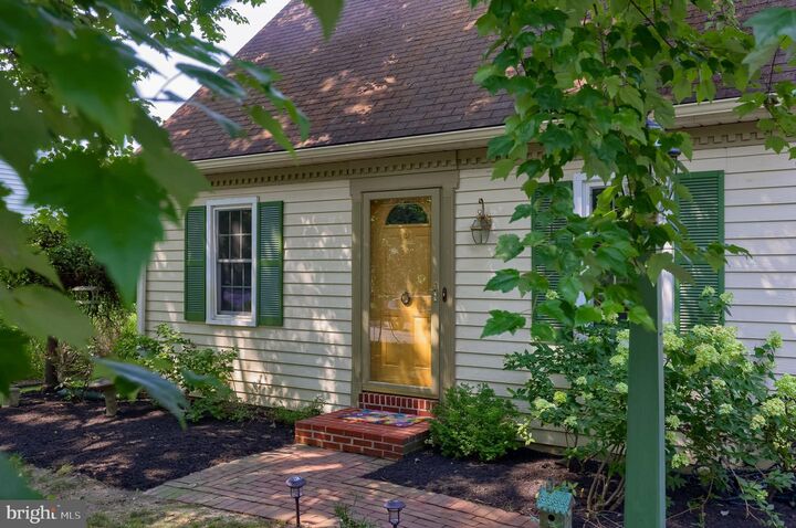 Property Photo:  2264 Nicholson Square Drive  PA 17601 