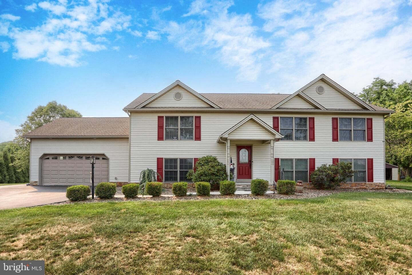 Property Photo:  10 David Glenn Drive  PA 17015 