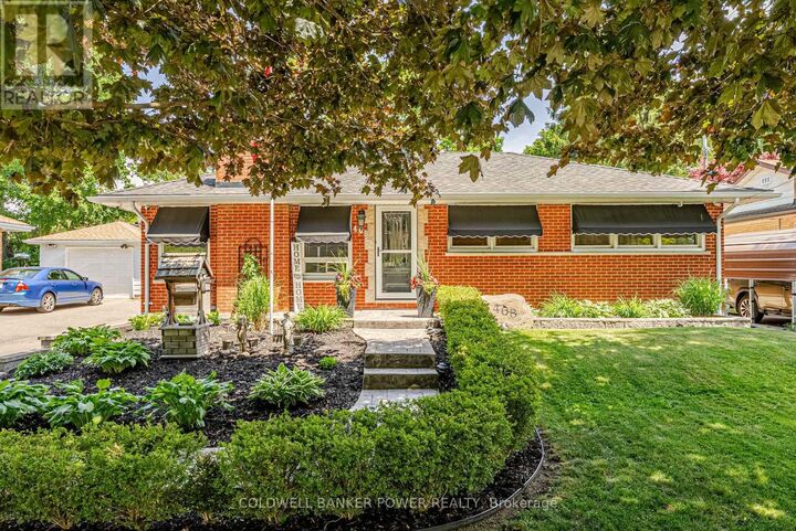Property Photo: 468 Jellicoe Crescent ON N6K 2M5