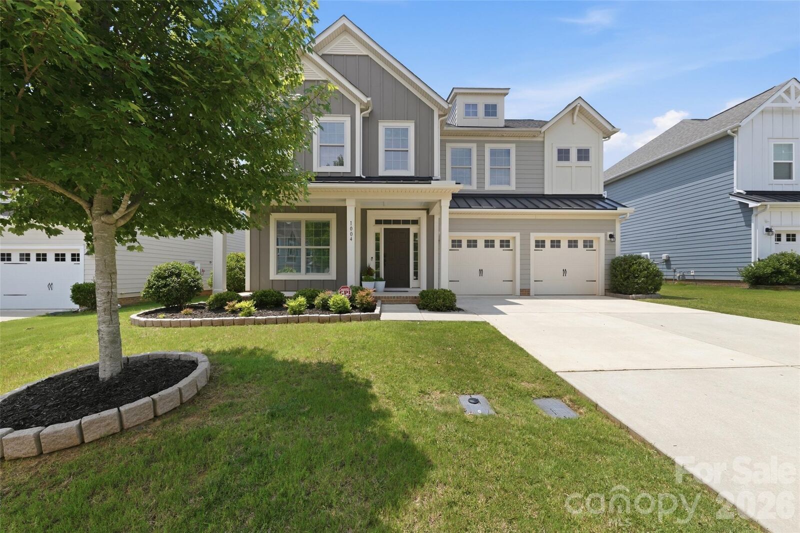 Property Photo:  1004 Hallmark Way  NC 28173 