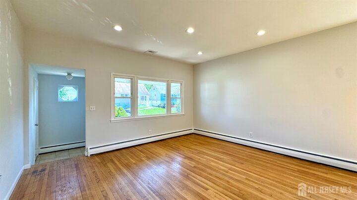 Property Photo:  69 Mercer Street  NJ 08840 