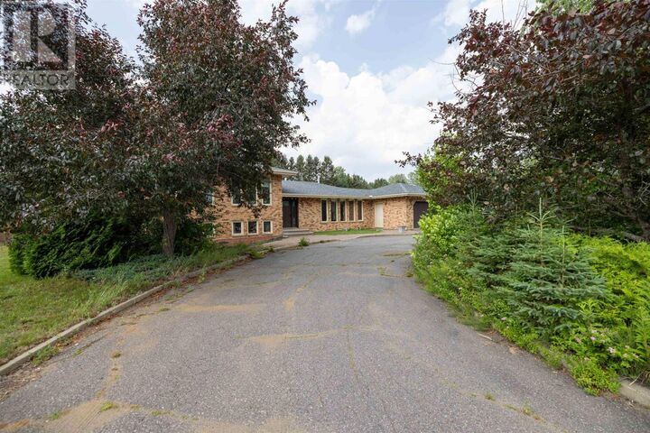 Property Photo: 2089 Otway St ON P7K 1H5