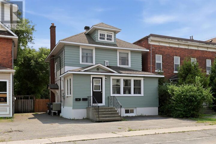 157 Alexandra St — photo 1