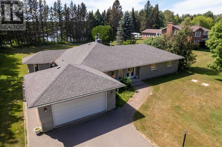 Property Photo: 1155 Victor St S ON P7K 1N6