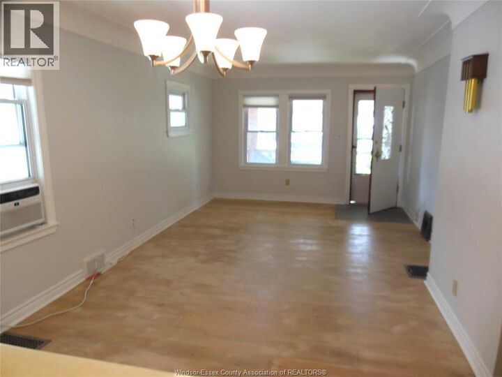 Property Photo:  1548 Windermere  ON N8Y 3G3 