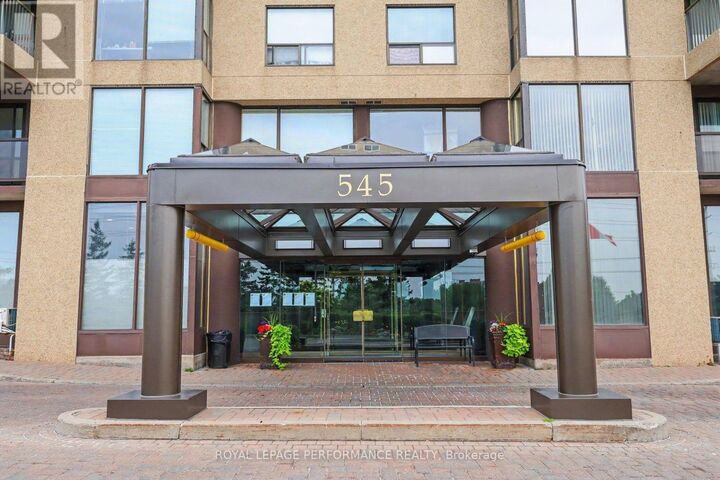 Property Photo: 545 St Laurent Boulevard 2702 ON K1K 4H9