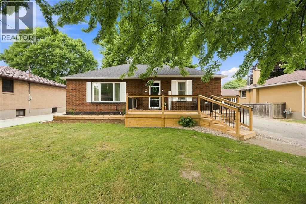 Property Photo: 455 Bentinck Street ON N0N 1G0