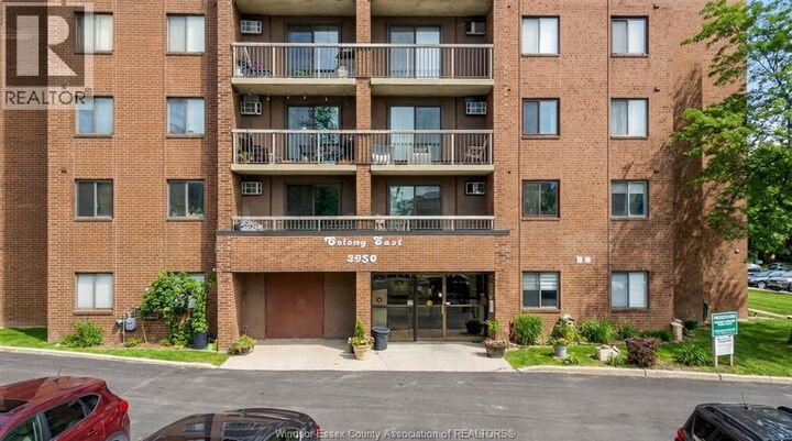 Property Photo:  3950 Wyandotte Street 105  ON N8Y 1G5 