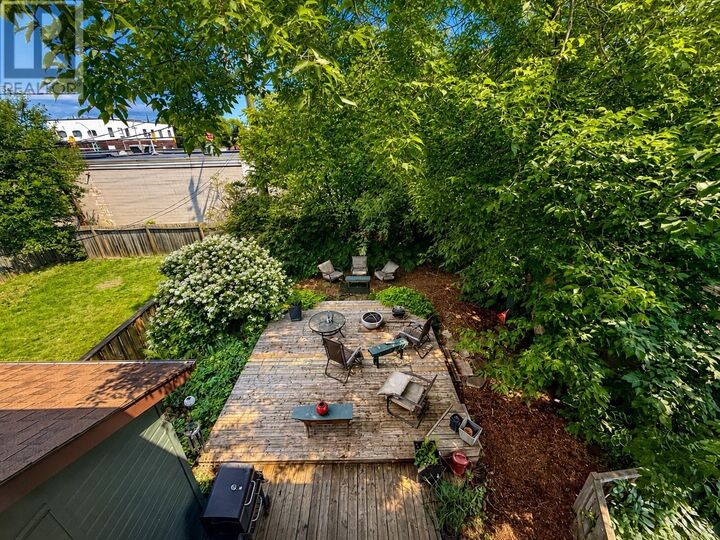 Property Photo:  362 Brodie St N  ON P7C 3T2 