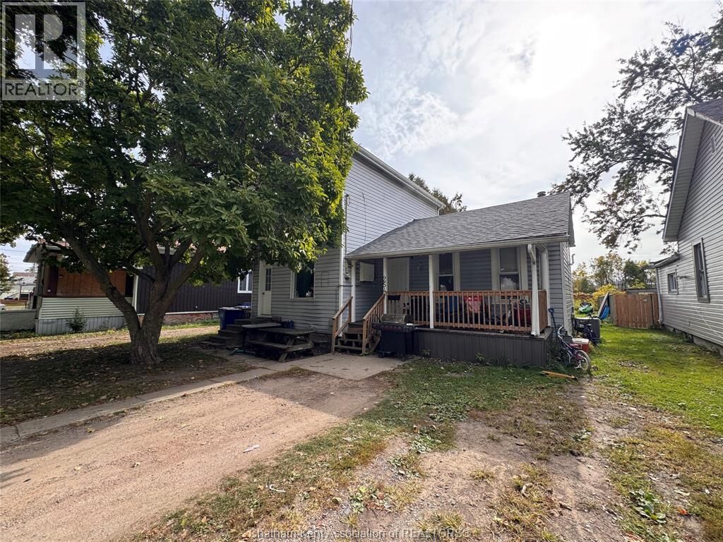Property Photo:  254 Park Street  ON N7M 3S3 