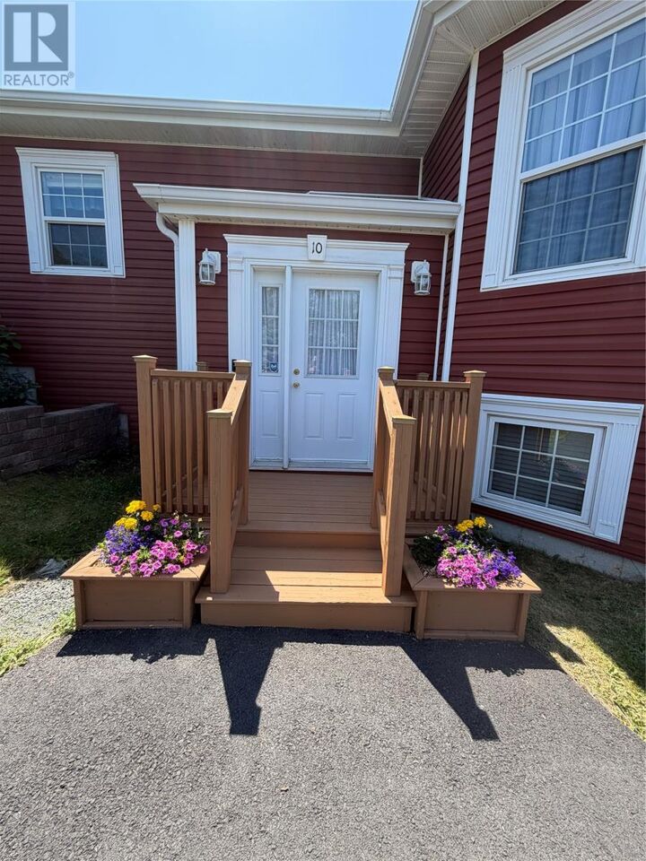 Property Photo:  10 Hopewell  NL A1X 4B8 