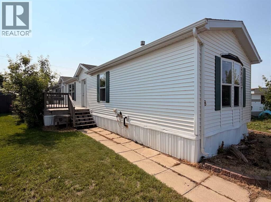 Property Photo: 1609 14 Street AB T9W 1K4