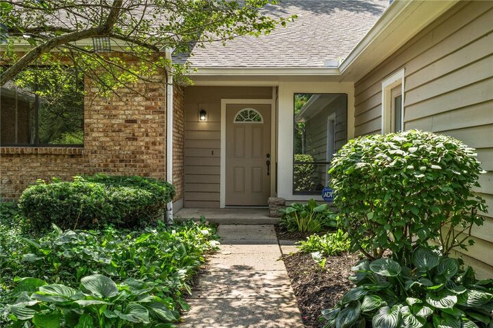 Property Photo:  19 Evergreen Circle  OH 45215 