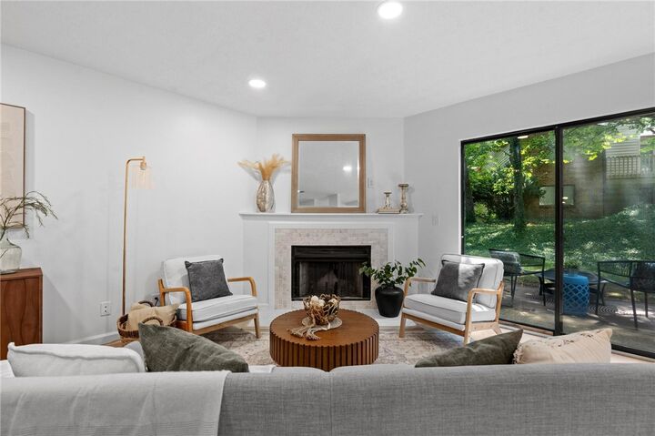 Property Photo:  19 Evergreen Circle  OH 45215 