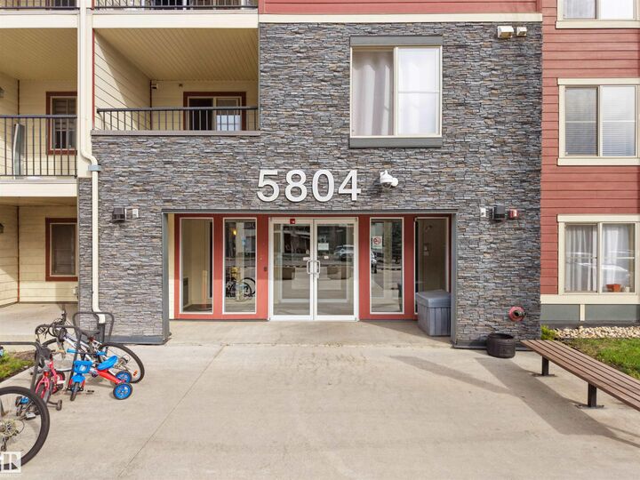 Property Photo:  5804 Mullen Place NW  AB T6R 0W3 