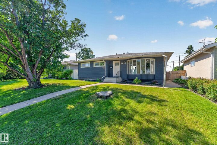 Property Photo: 6011 93A Avenue NW AB T6B 0X1