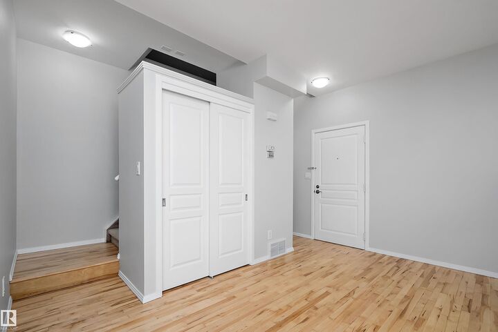 Property Photo:  10933 82 Avenue NW 108  AB T6G 0S7 