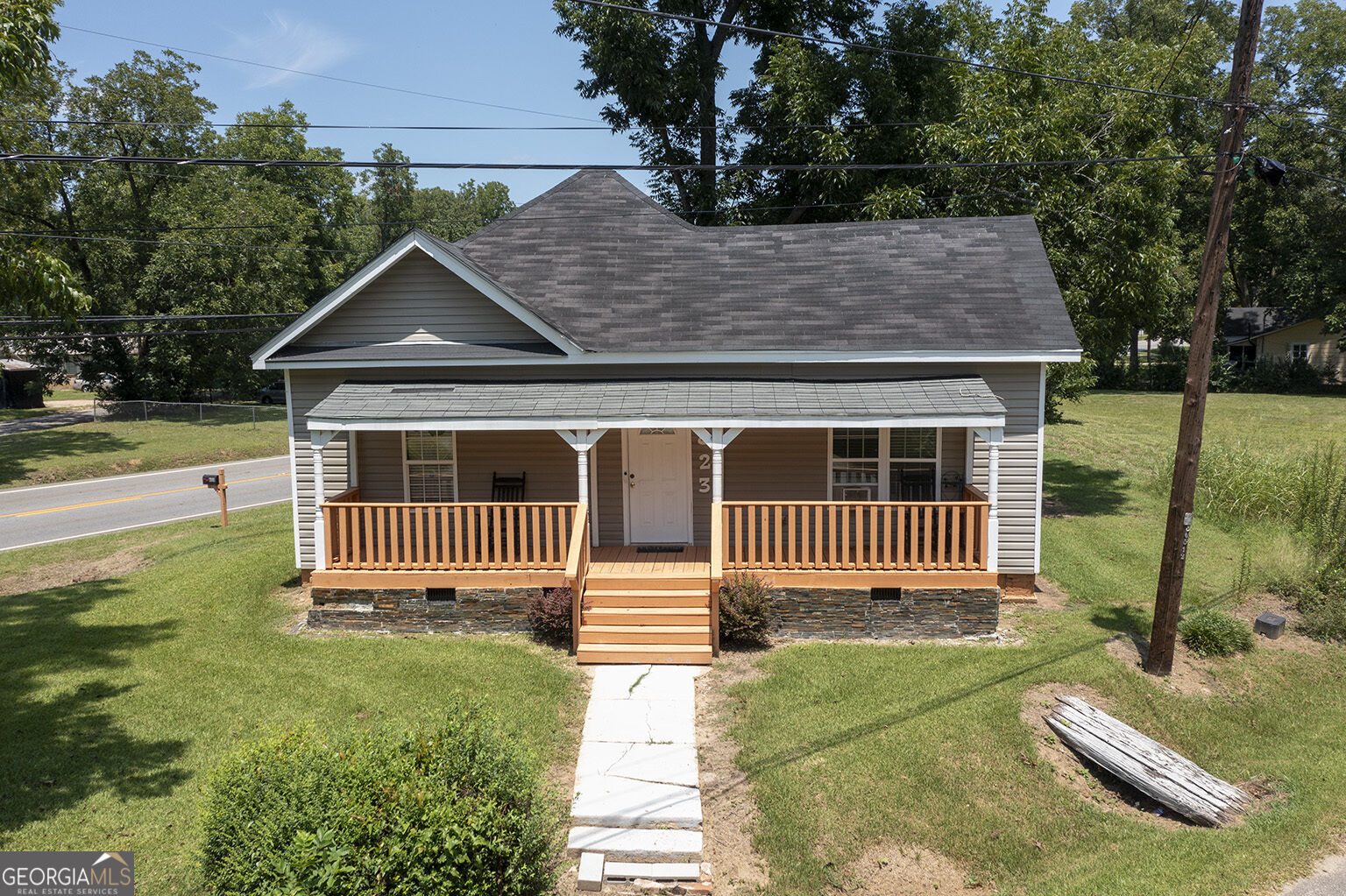 Property Photo:  823 Cooper Drive NE  GA 39842 