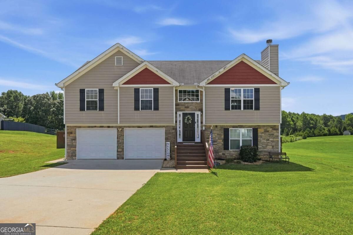 Property Photo:  8241 Mountain Glen Drive  GA 30527 