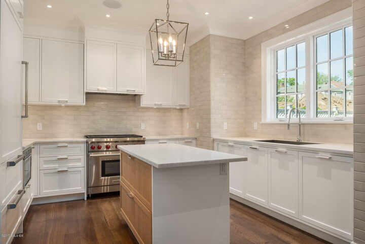 Property Photo: 111 Mason Street 2B CT 06830