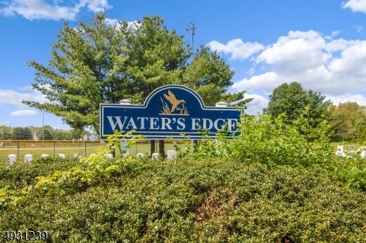 Property Photo:  12 Mansfield Way  NJ 07438 