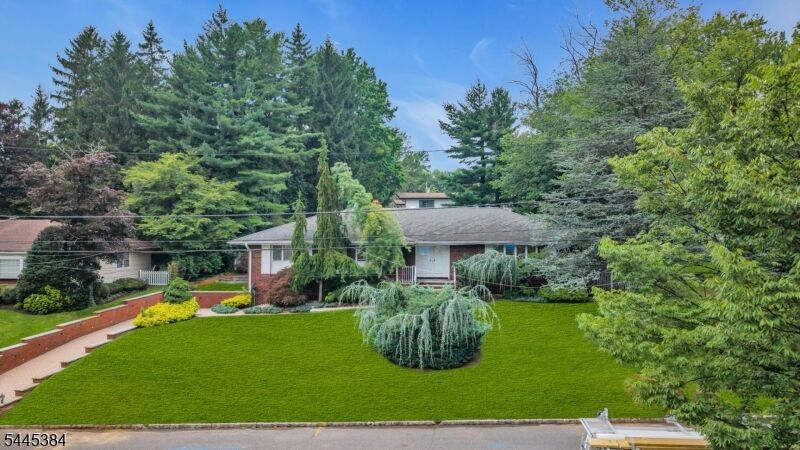 Property Photo: 7 Oak Rdg NJ 07081