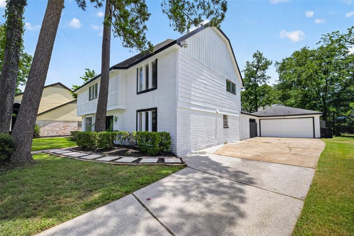 Property Photo:  1123 Suwanee Lane  TX 77090 