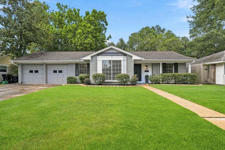 Property Photo:  4614 Hummingbird Street  TX 77035 
