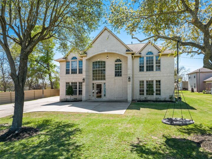 Property Photo: 5631 Brookfield Drive TX 77085