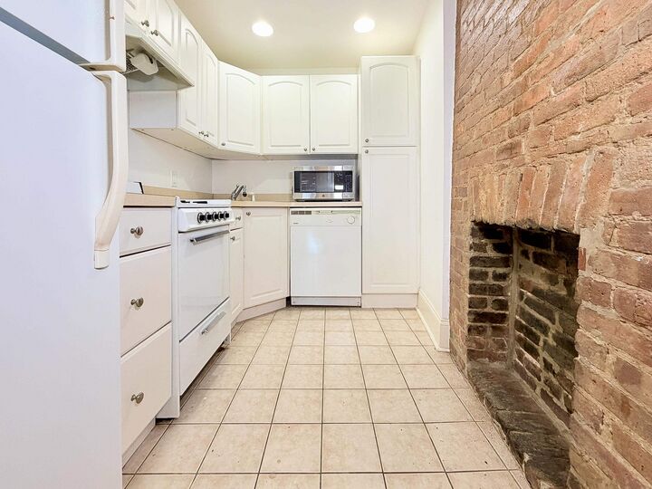 Property Photo:  197 Newark Ave 1  NJ 07302 