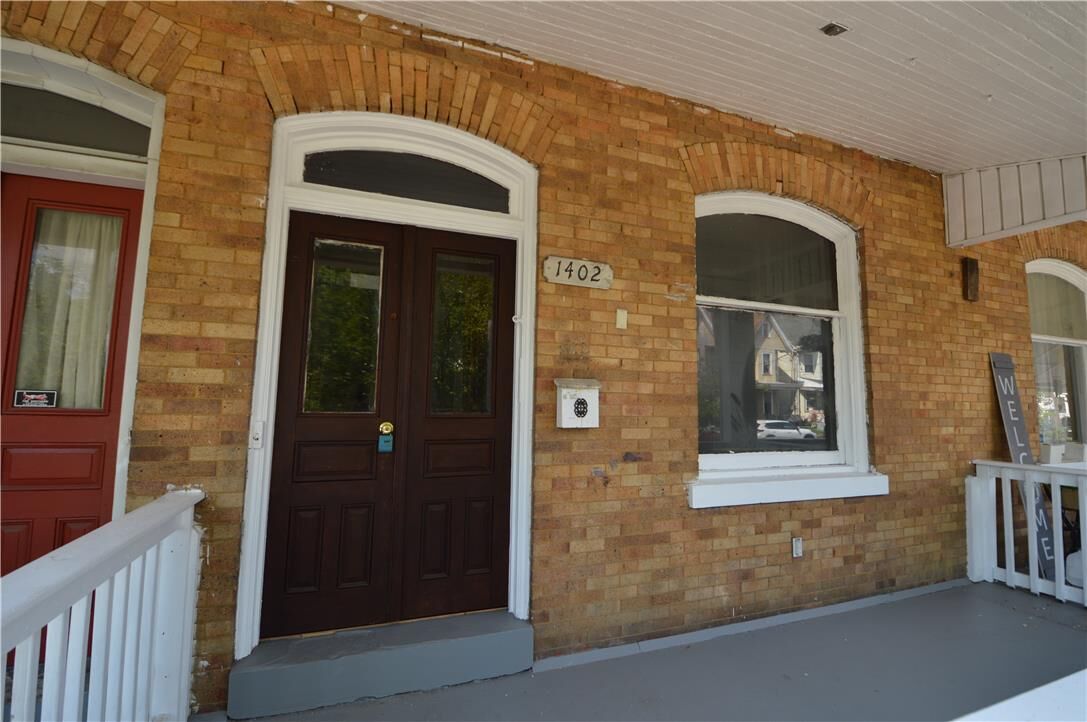 Property Photo: 1402 Washington Street PA 18042