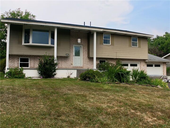Property Photo:  2834 Center Street  PA 18017 