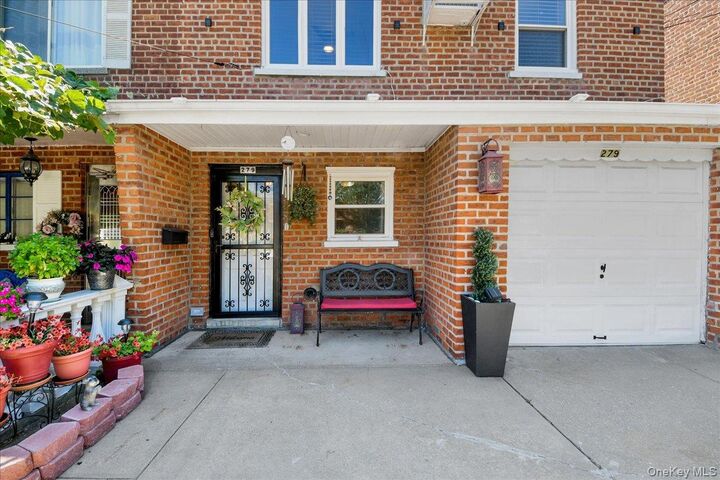 Property Photo:  279 Throggs Neck Boulevard  NY 10465 