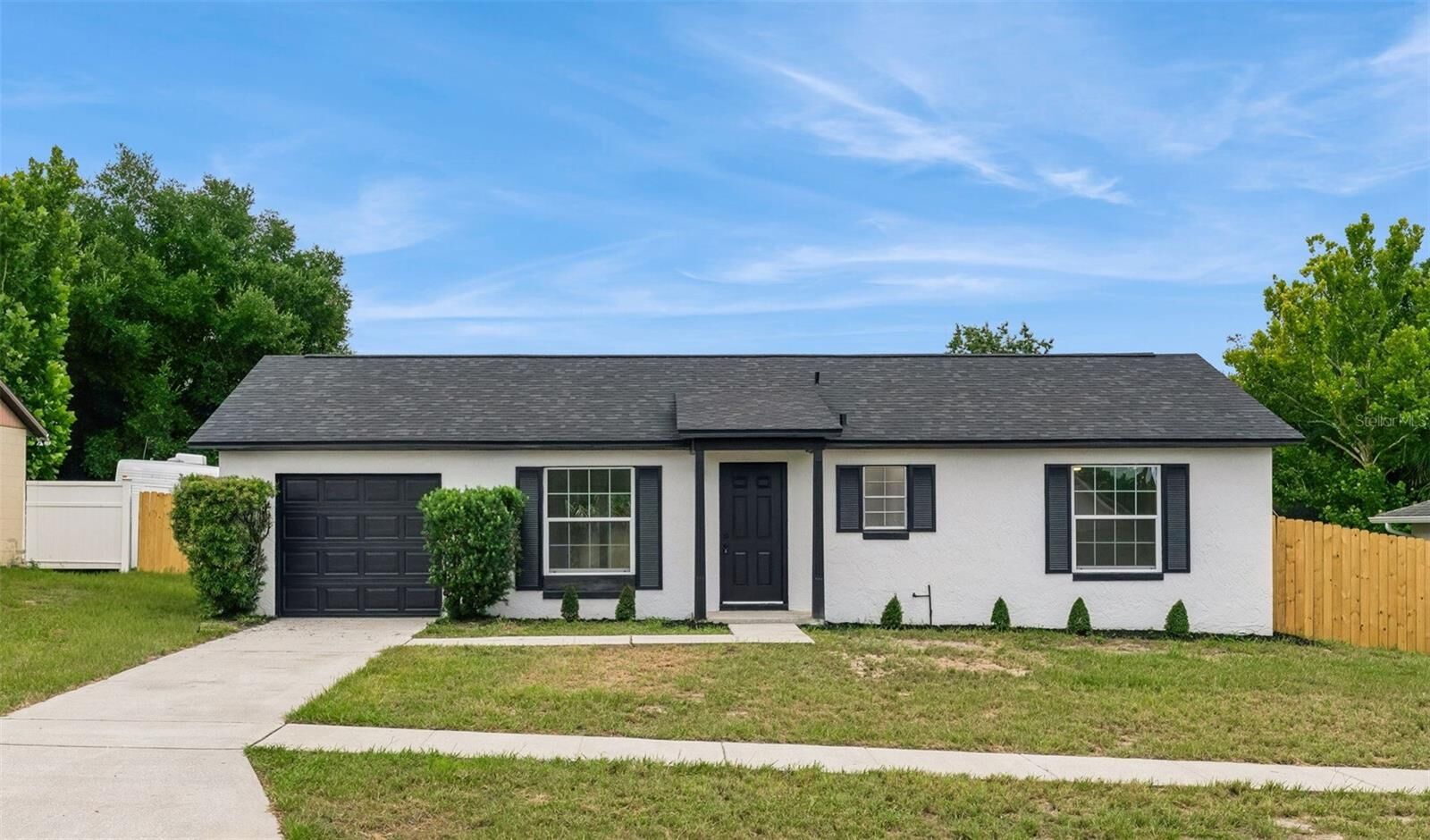 Property Photo:  3117 Knightsbridge Road  FL 32818 