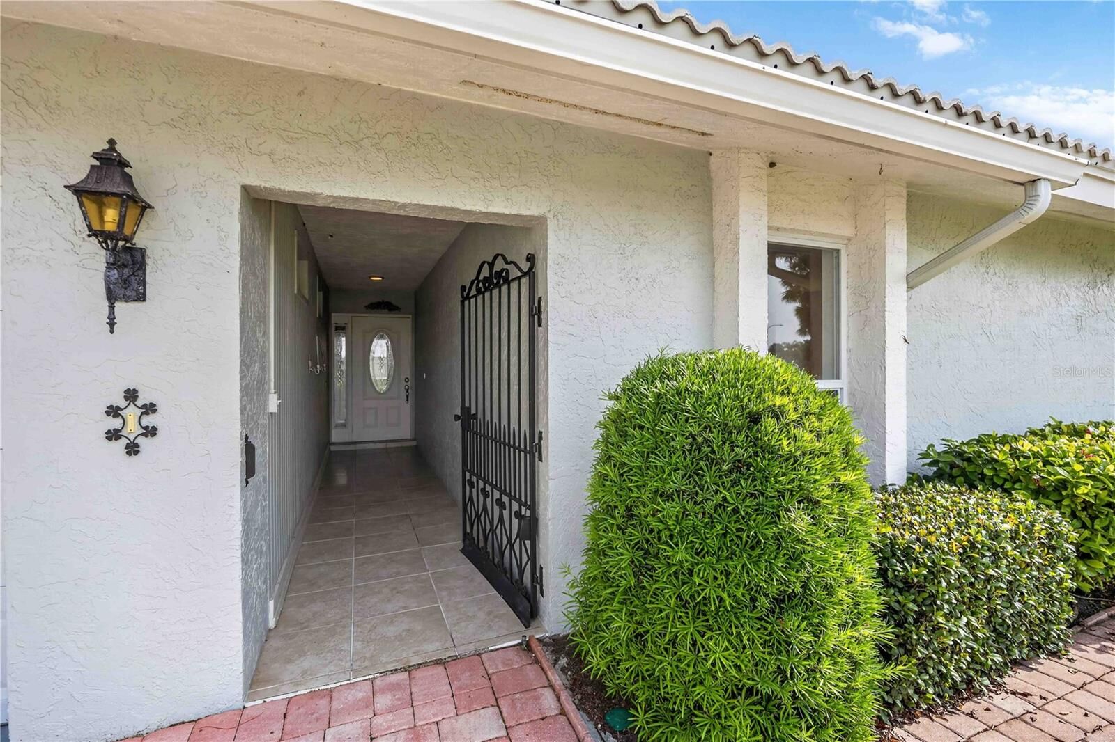 Property Photo: 6510 11th Avenue W FL 34209