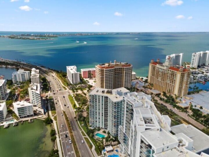 Property Photo:  1111 N Gulfstream Avenue 5B  FL 34236 