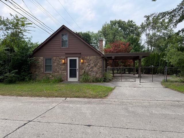 Property Photo:  21103 Ontaga Street  MI 48336 