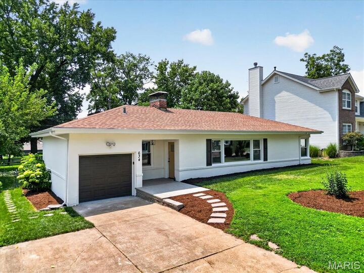 Property Photo: 634 Warrenton Drive MO 63122