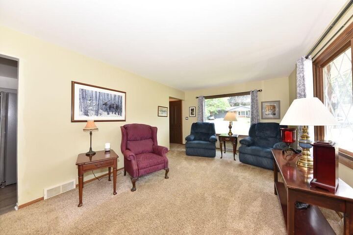 Property Photo: 211 Oakview Dr WI 53086