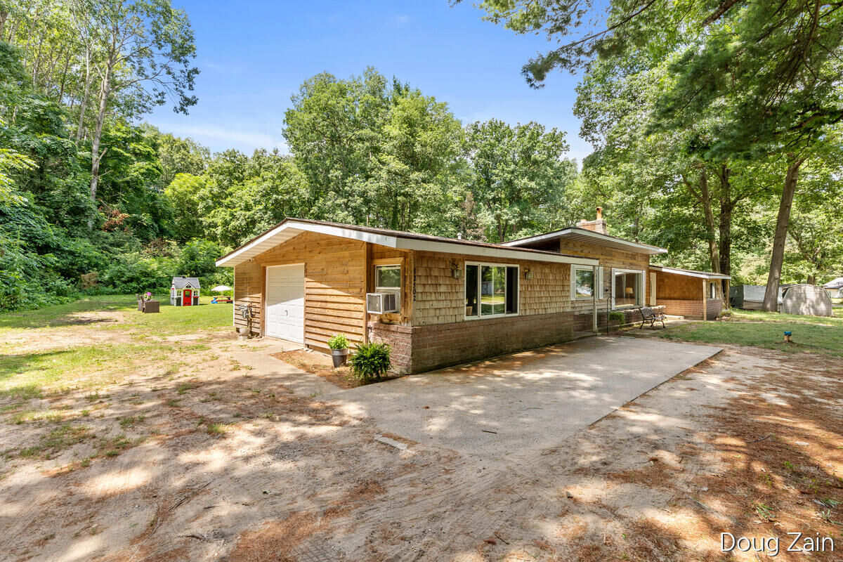 Property Photo: 12502 McMurty Drive NE MI 49343