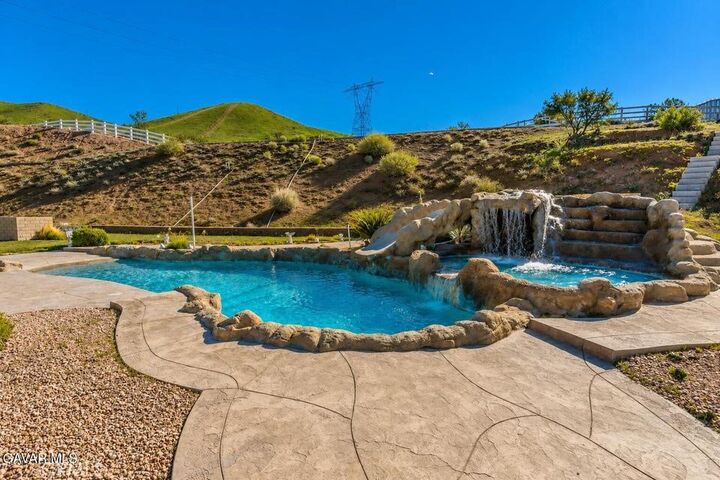 Property Photo:  34542 Katrina  CA 93510 